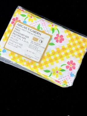 NWT 1970s Abigails Garden 2 Standard PillowCases Yellow Gingham Patchwork Floral